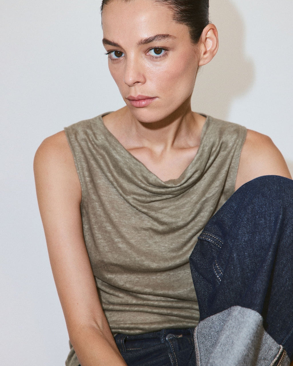 Color-Khaki