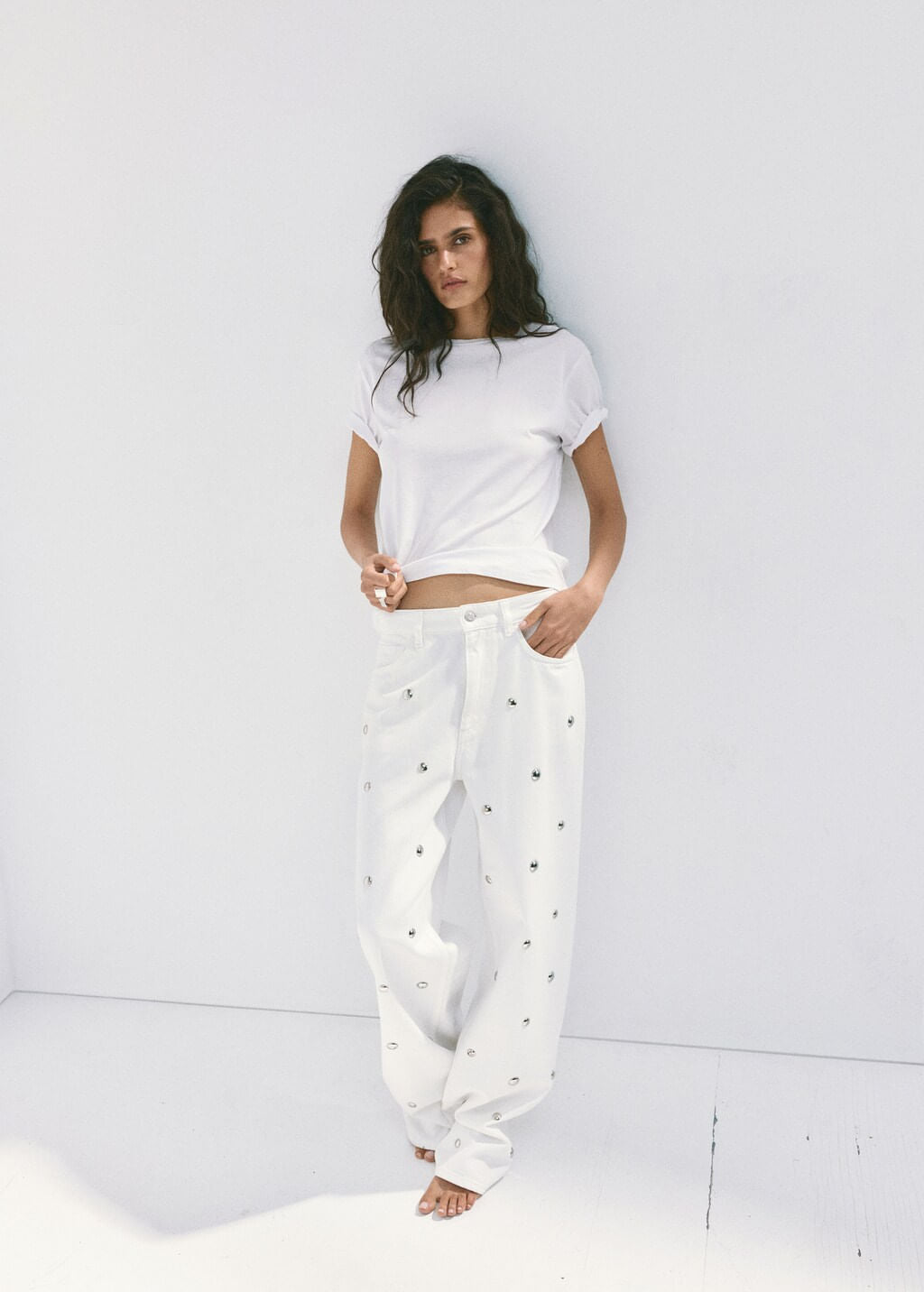 Color-Off white