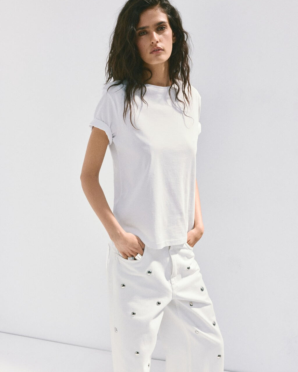 Color-Off white