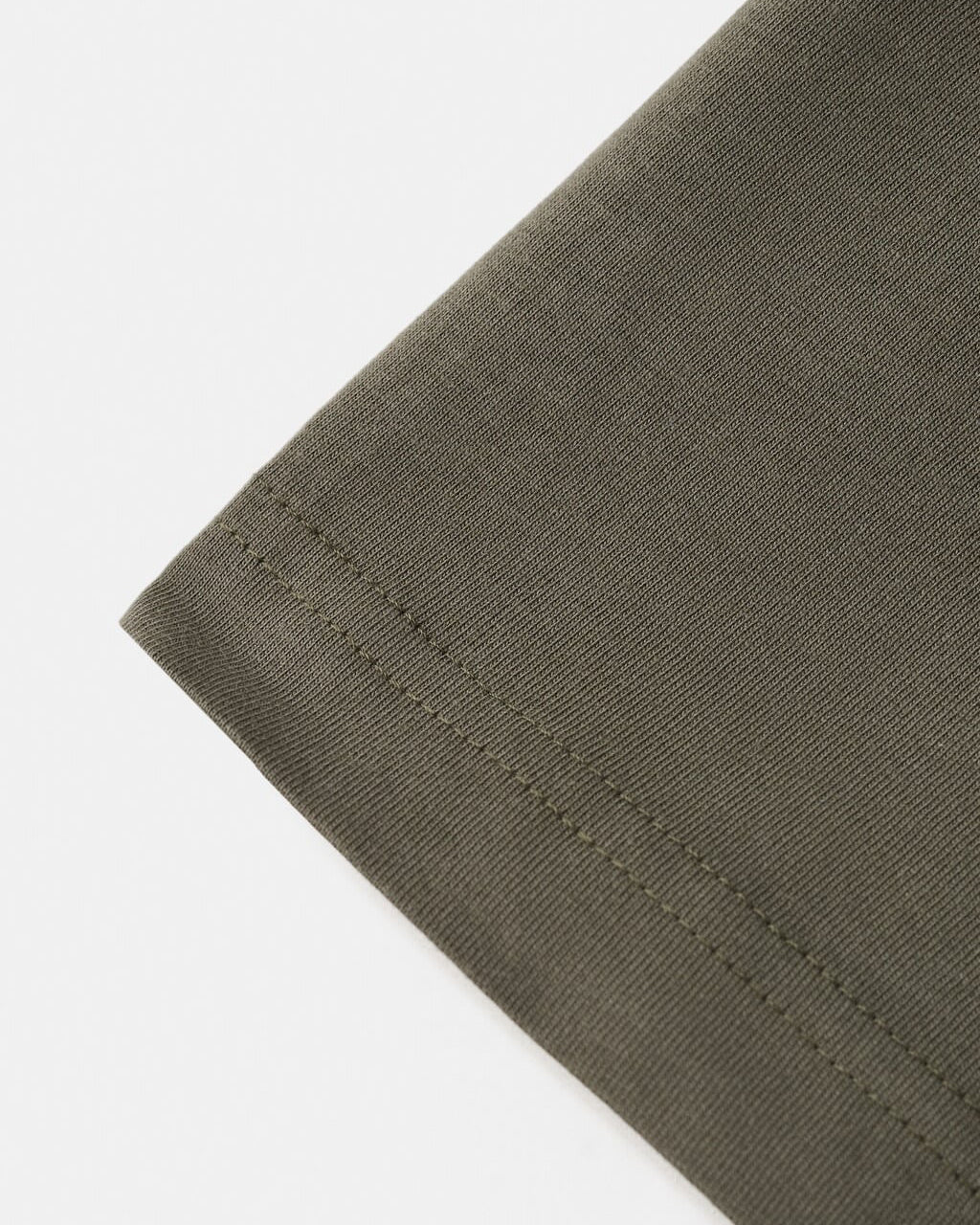 Color-Dark caza