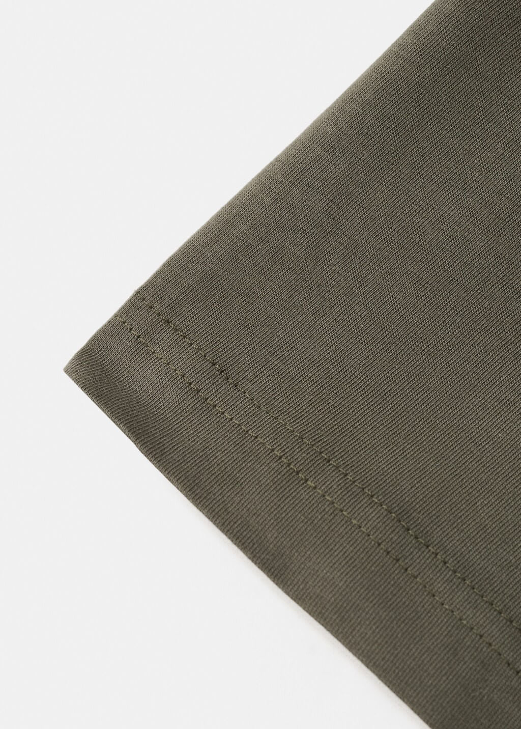 Color-Dark caza
