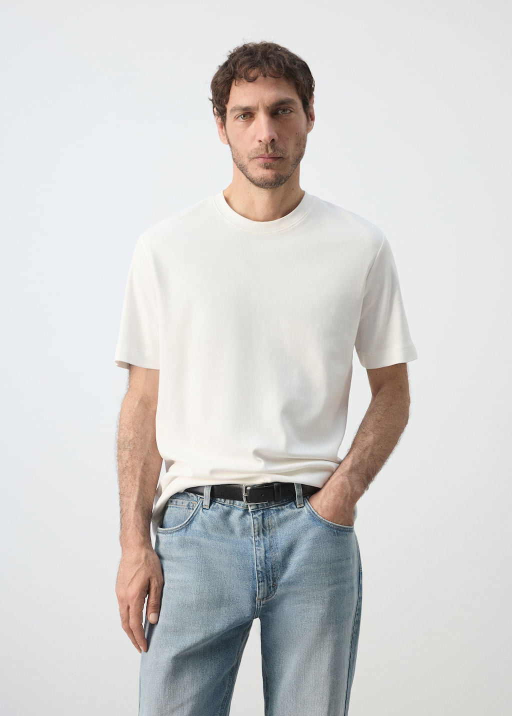 Color-Off white