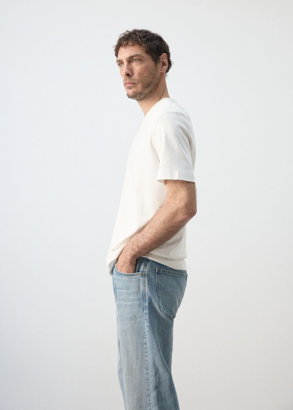 Color-Off white