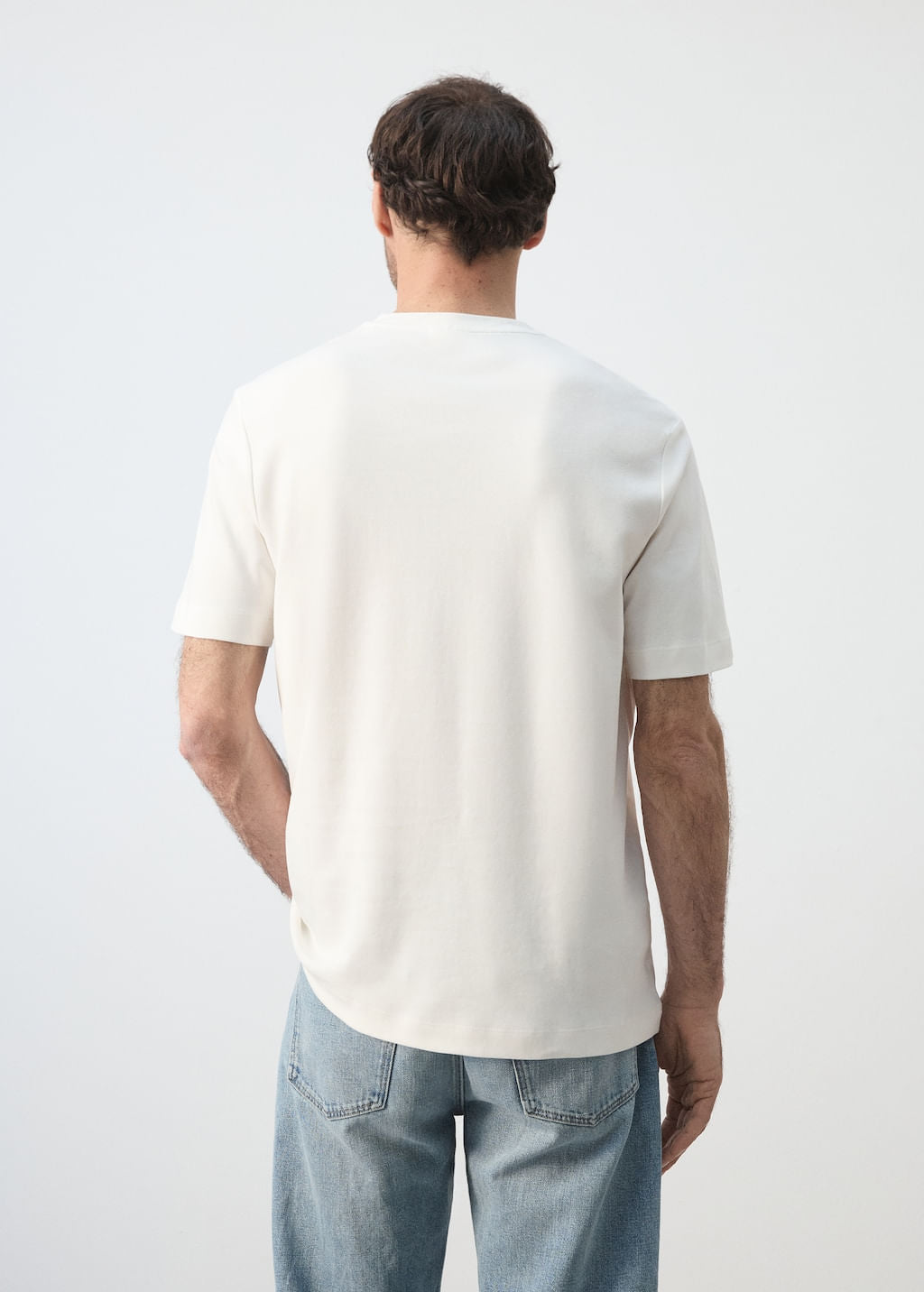 Color-Off white