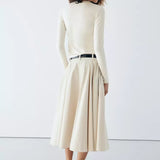 Color-Off white