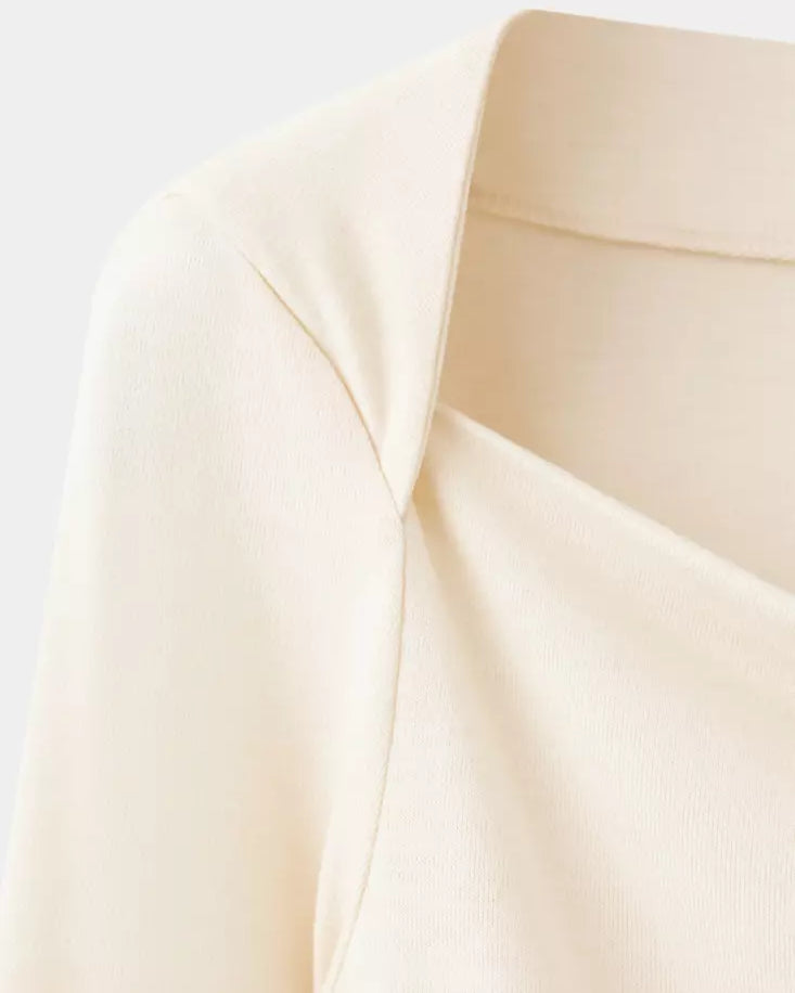 Color-Off white