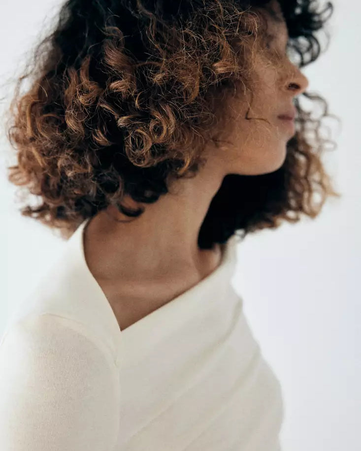 Color-Off white