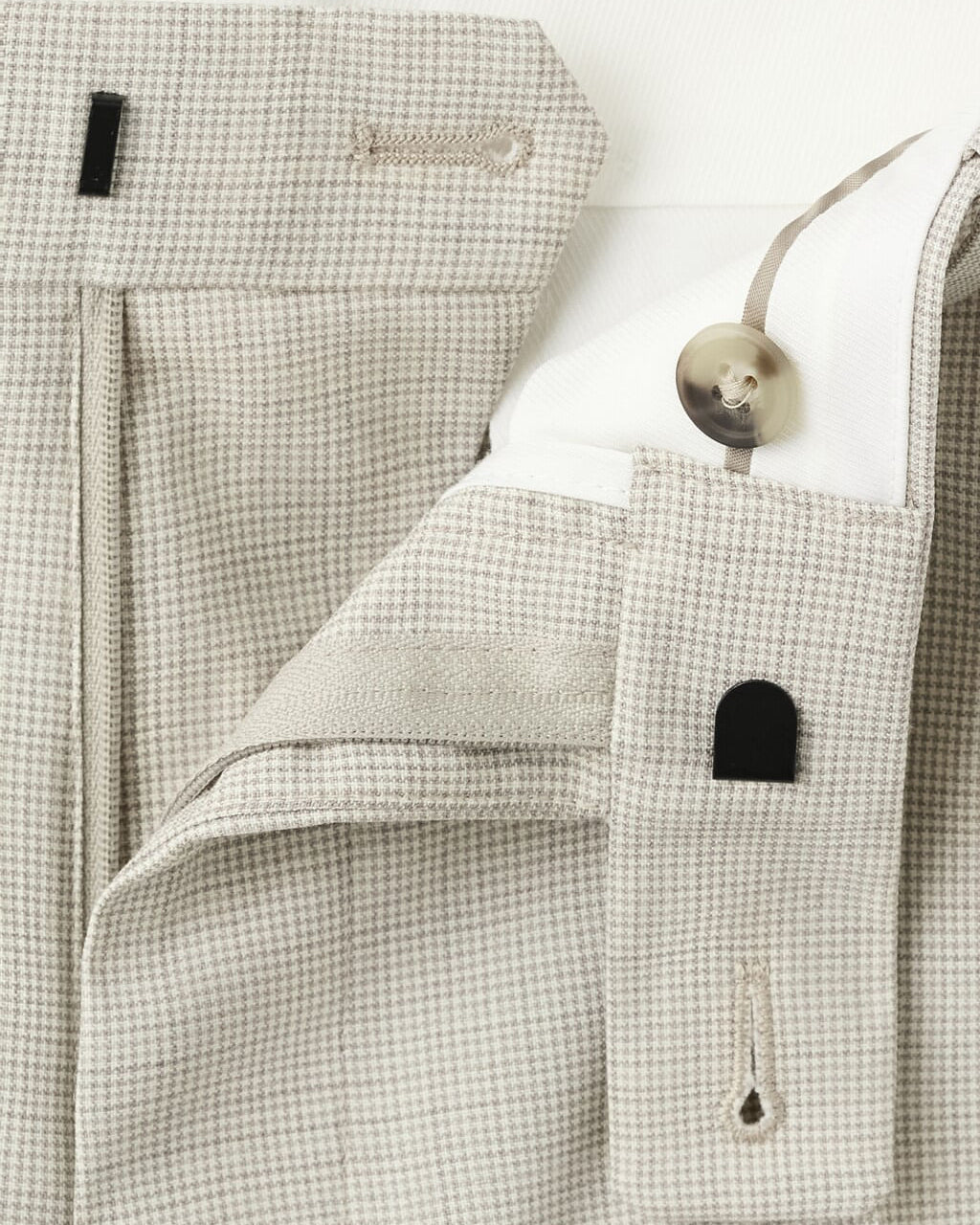 Color-Beige