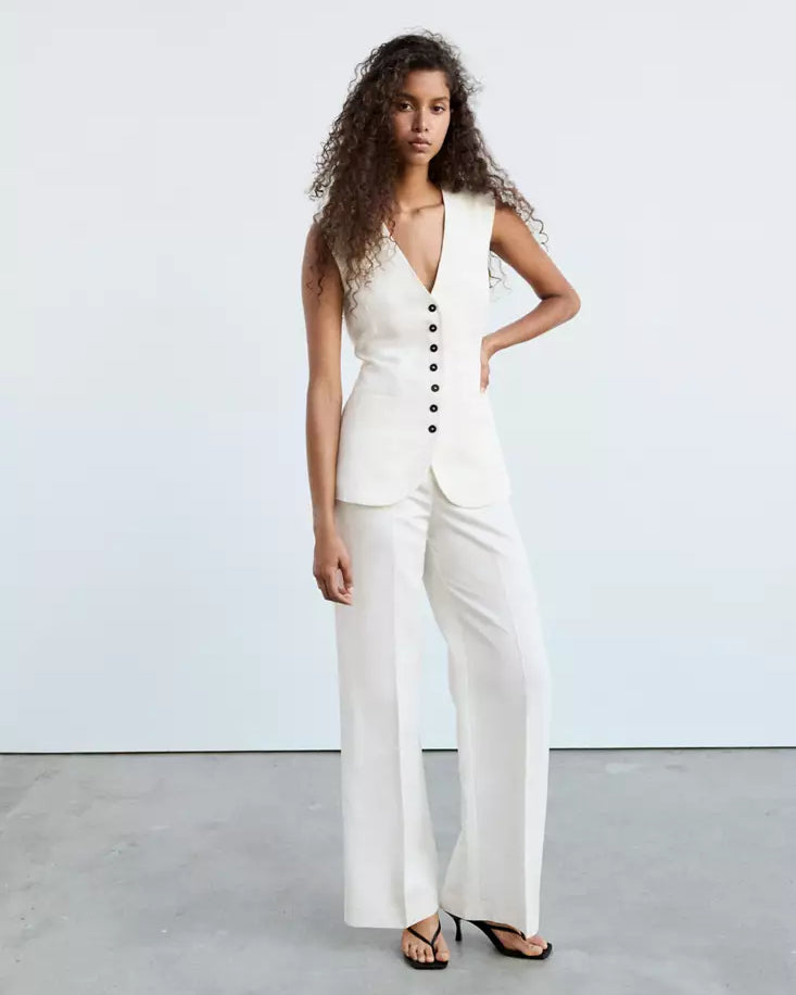 Color-Off white