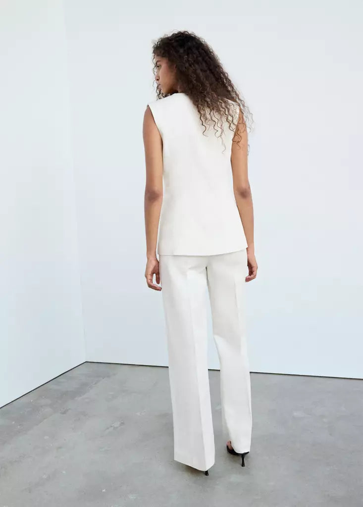 Color-Off white