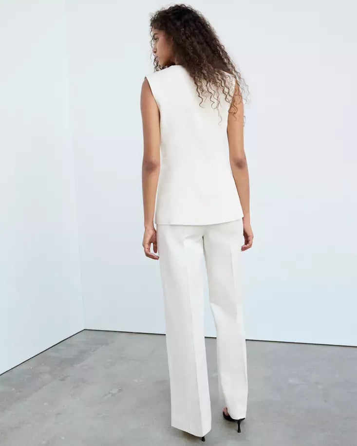 Color-Off white