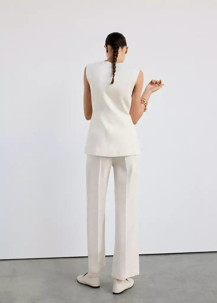 Color-Off white