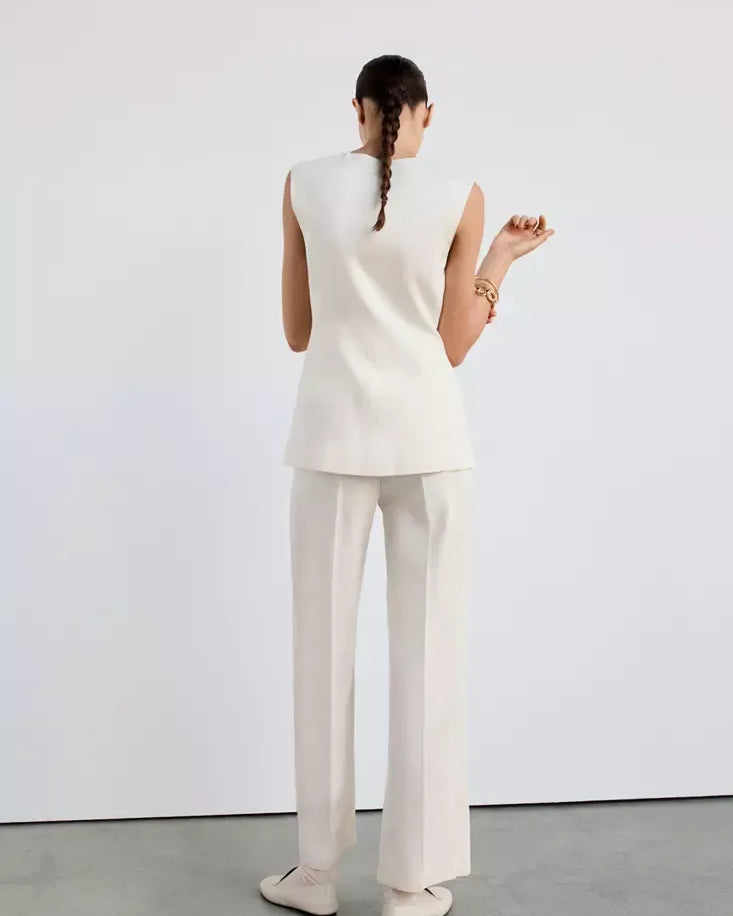 Color-Off white