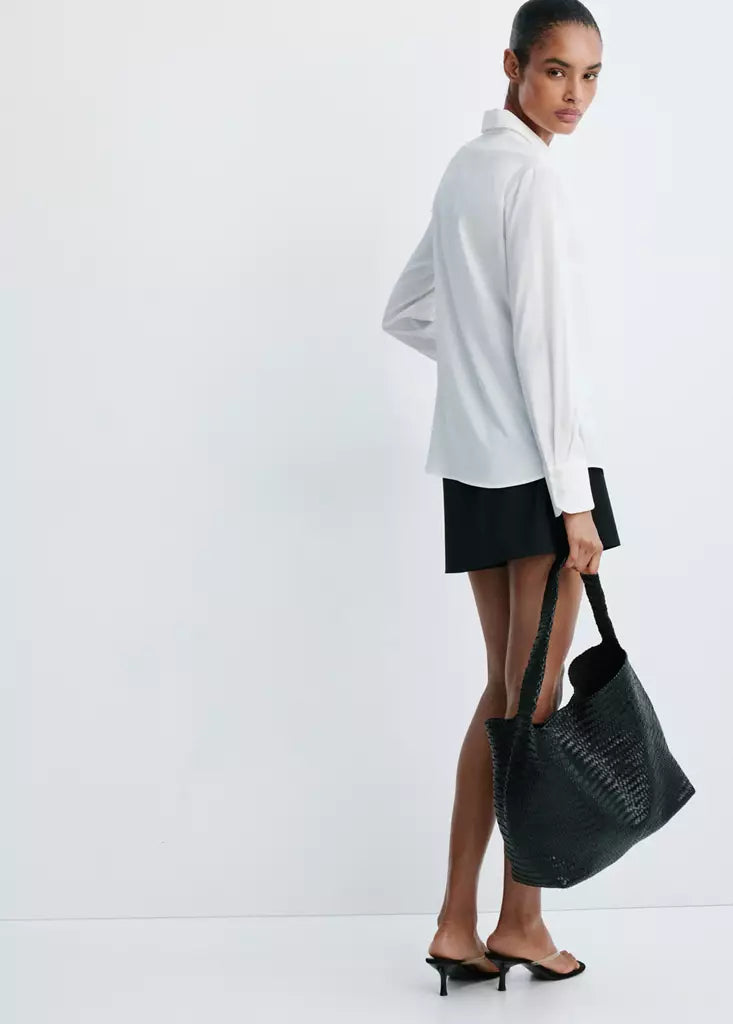 Color-Off white