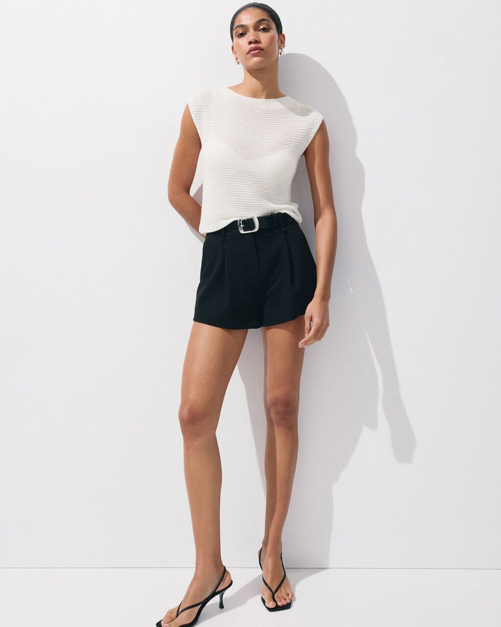 Color-Off white