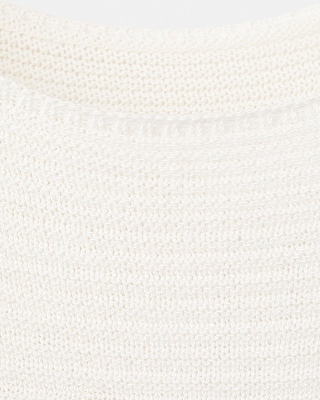 Color-Off white