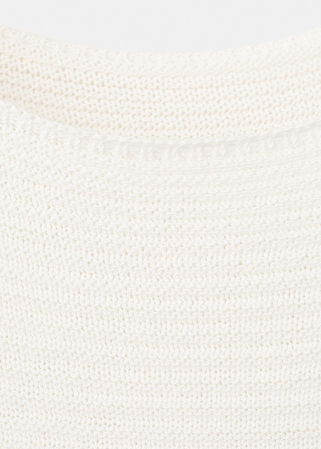 Color-Off white