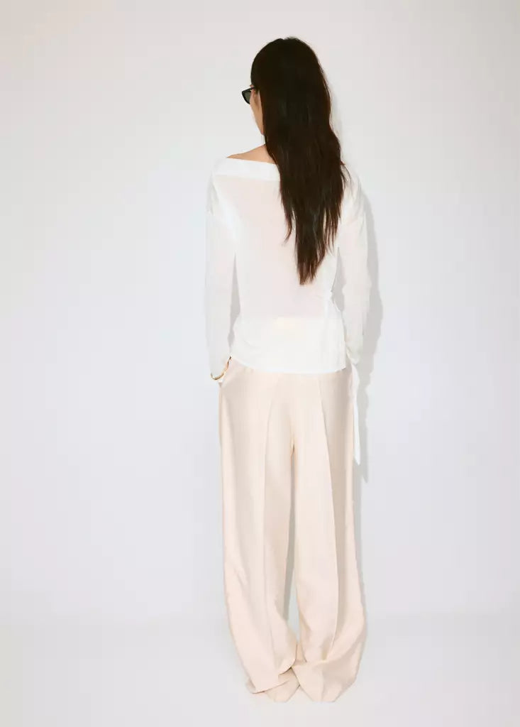 Color-Off white