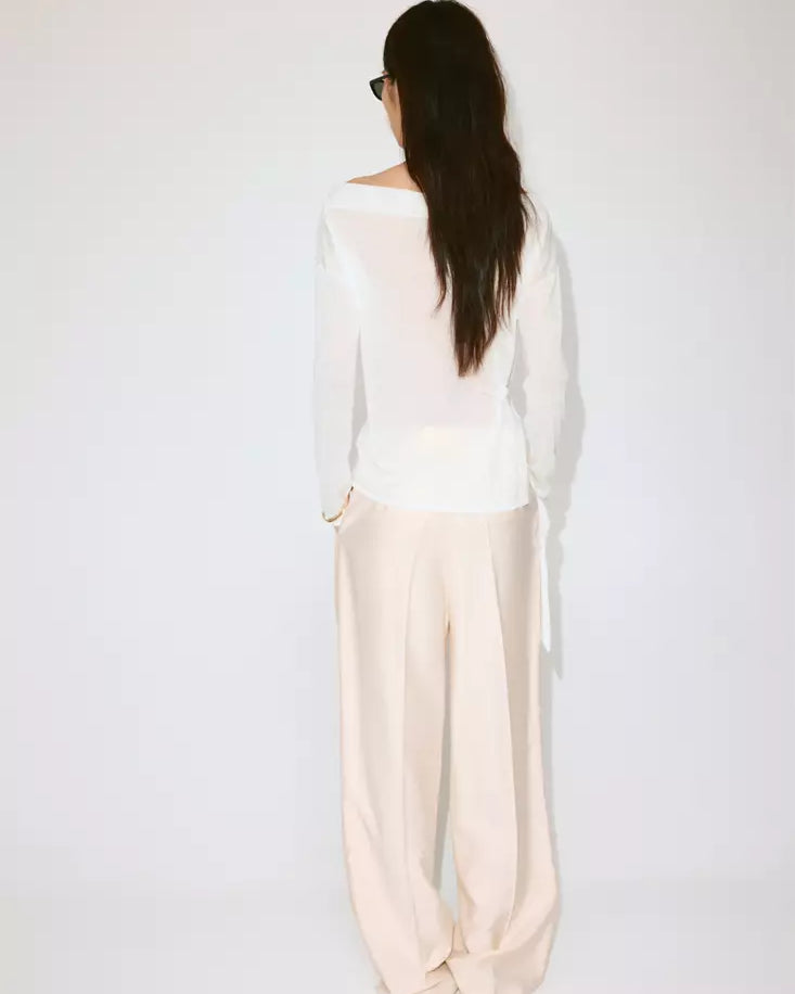 Color-Off white