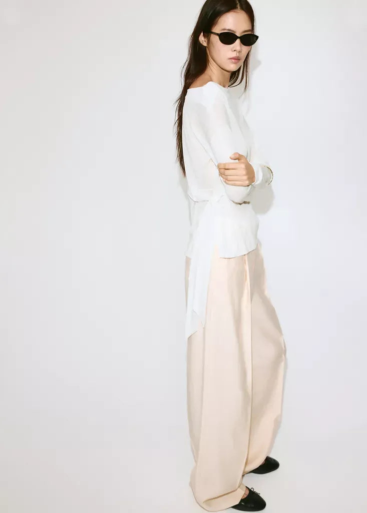 Color-Off white
