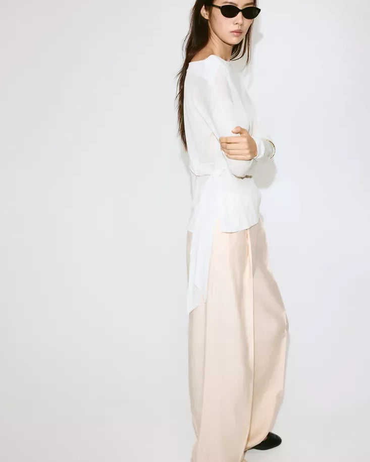 Color-Off white