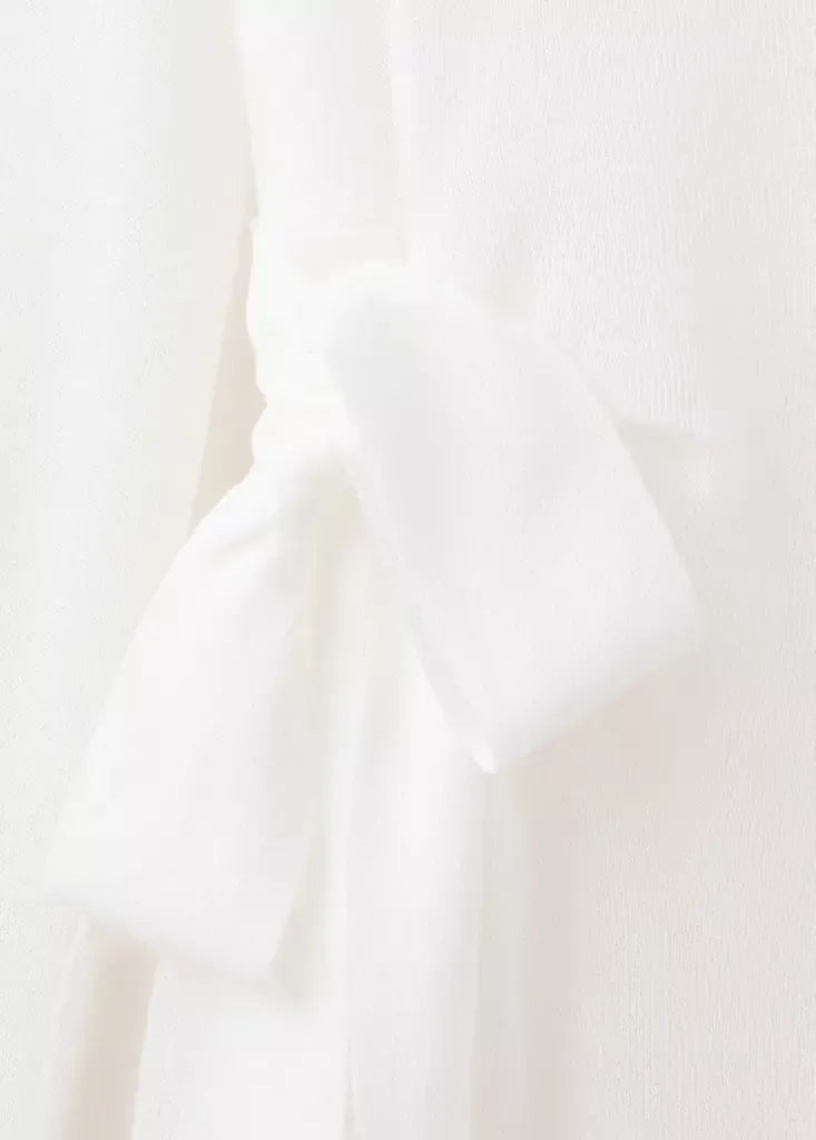 Color-Off white