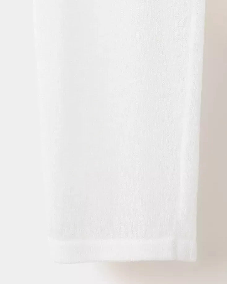 Color-Off white