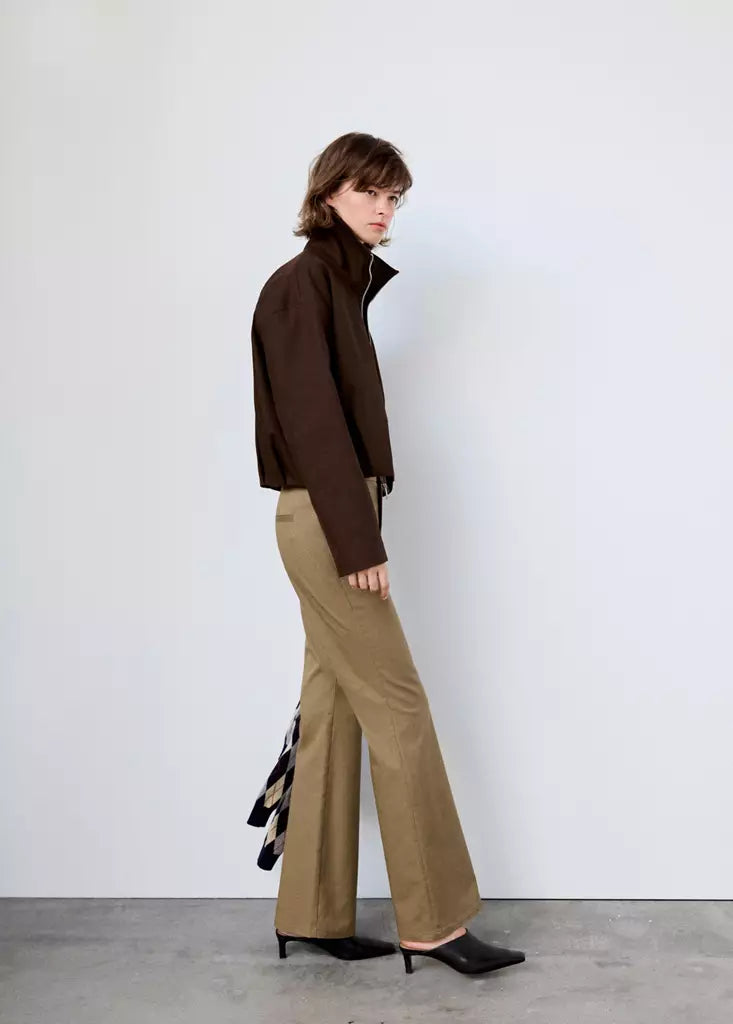 Color-Khaki