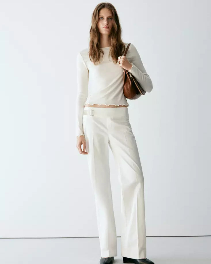 Color-Off white