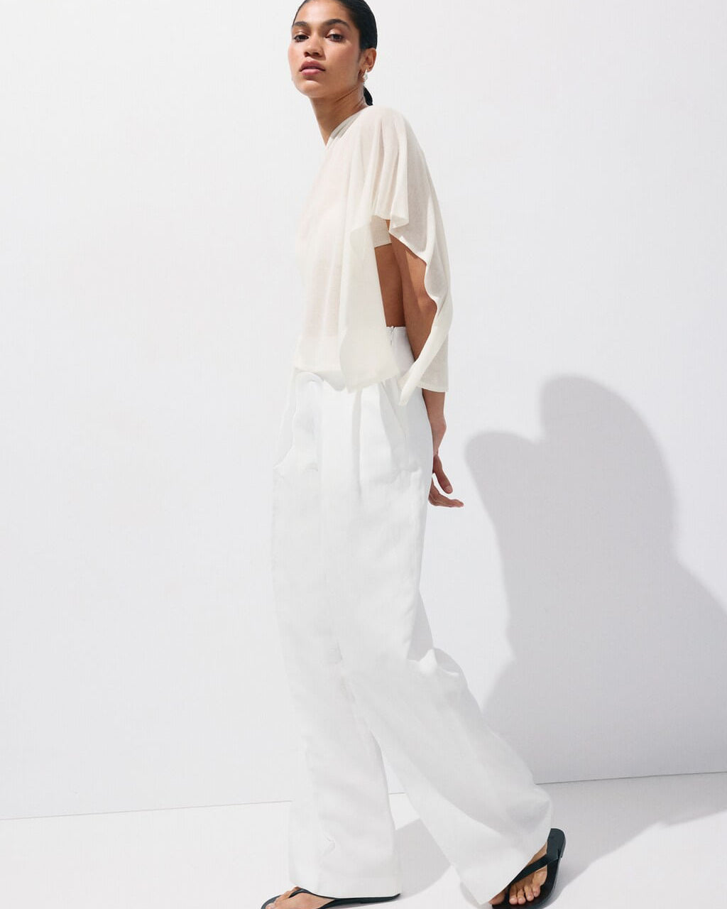 Color-Off white