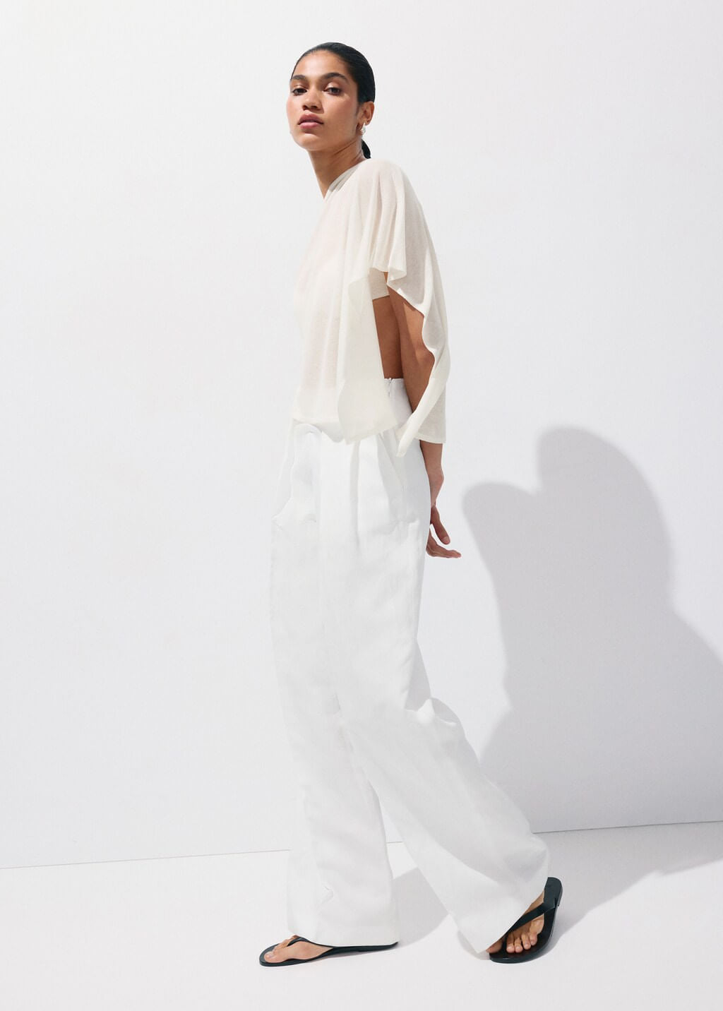Color-Off white