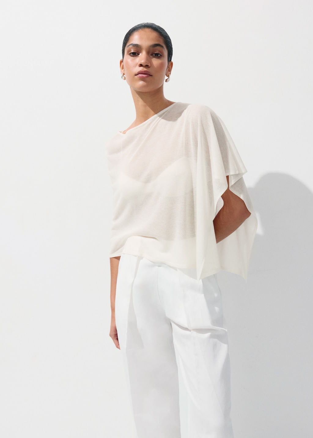 Color-Off white