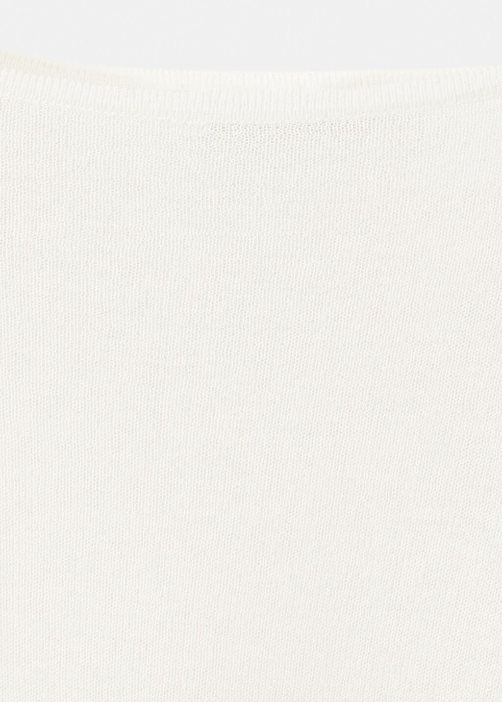 Color-Off white