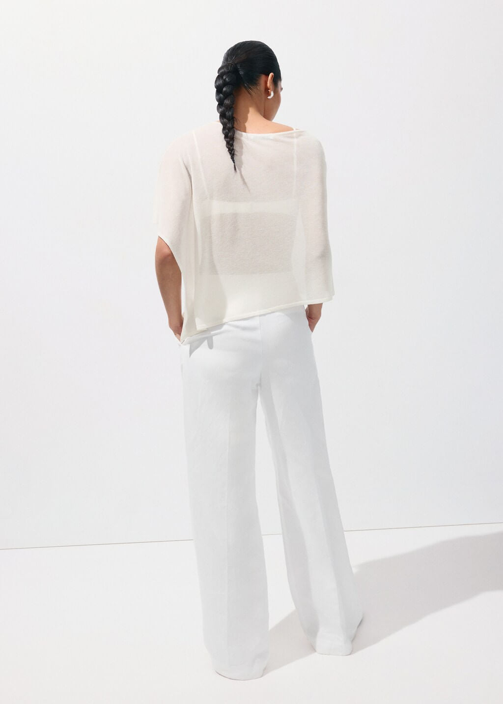 Color-Off white