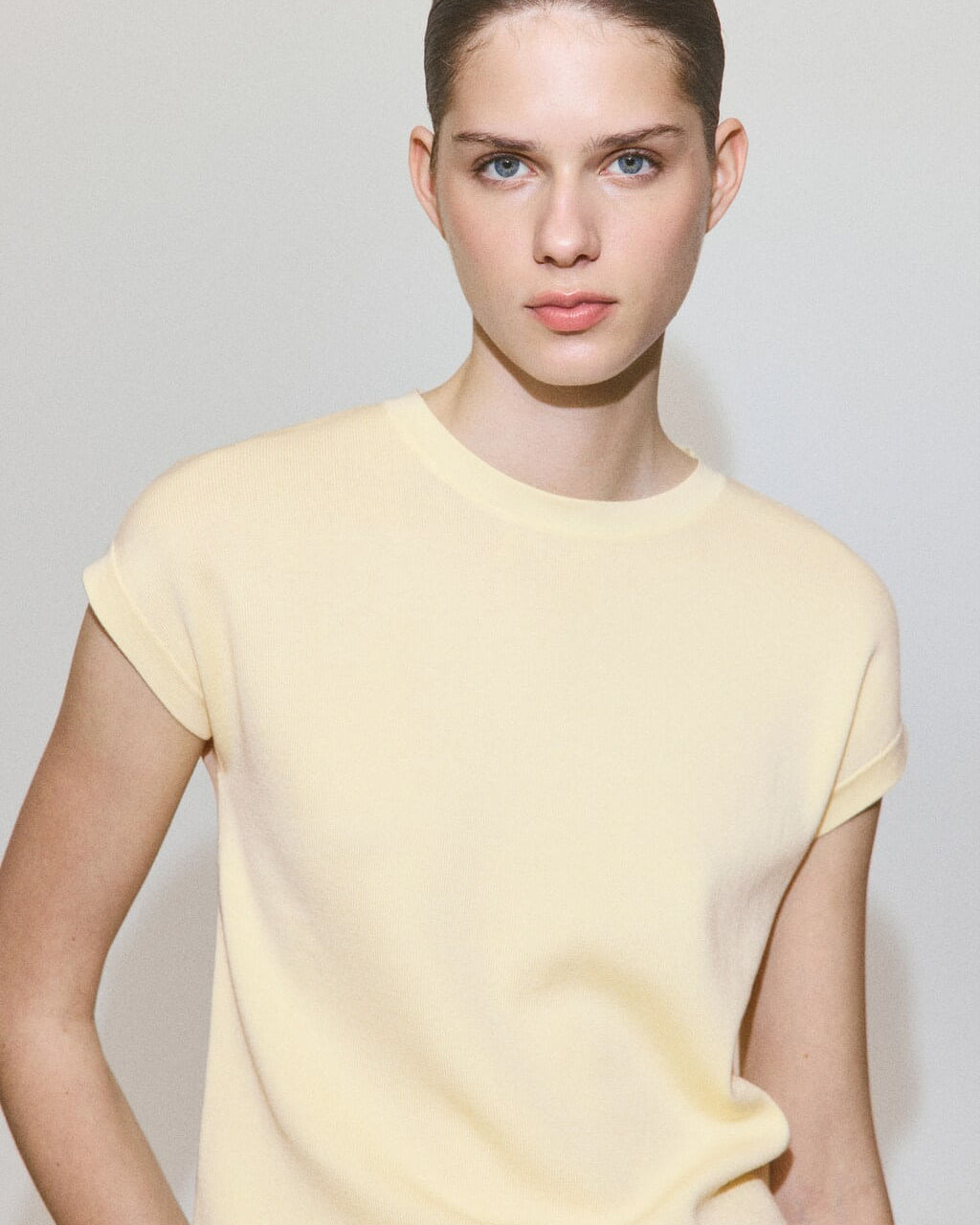 Color-Amarillo pastel