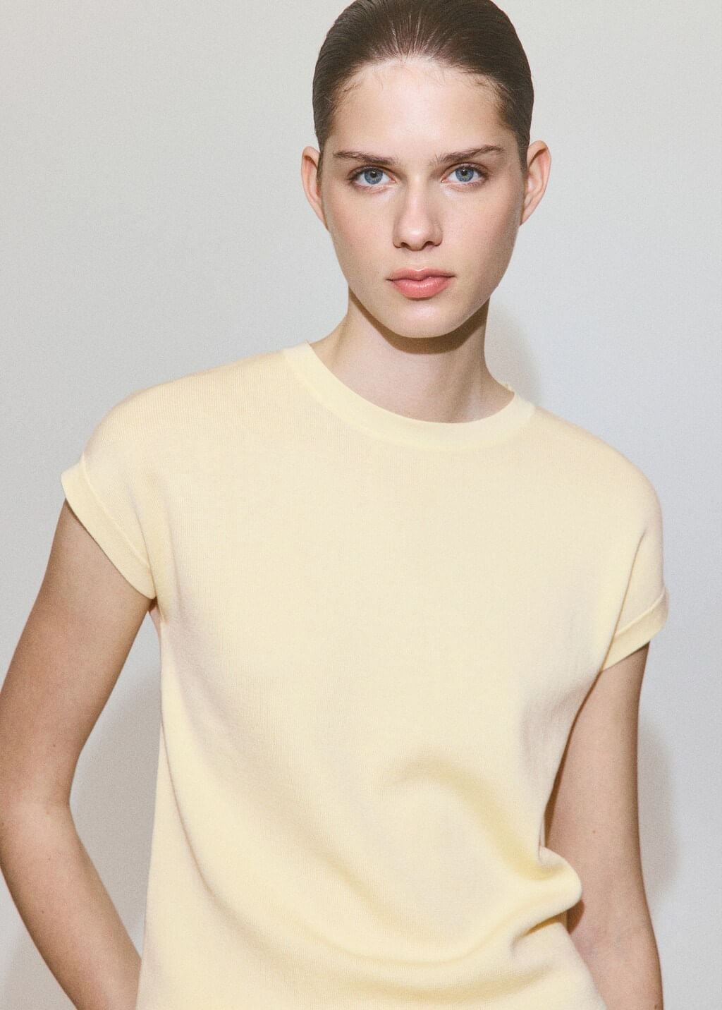 Color-Amarillo pastel