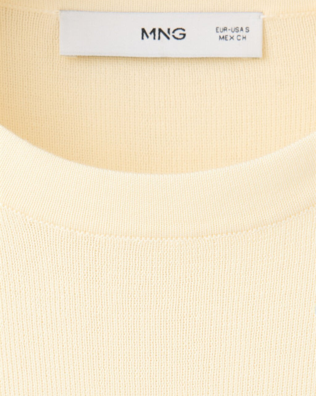 Color-Amarillo pastel