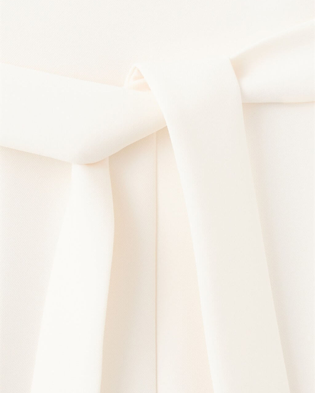 Color-Off white