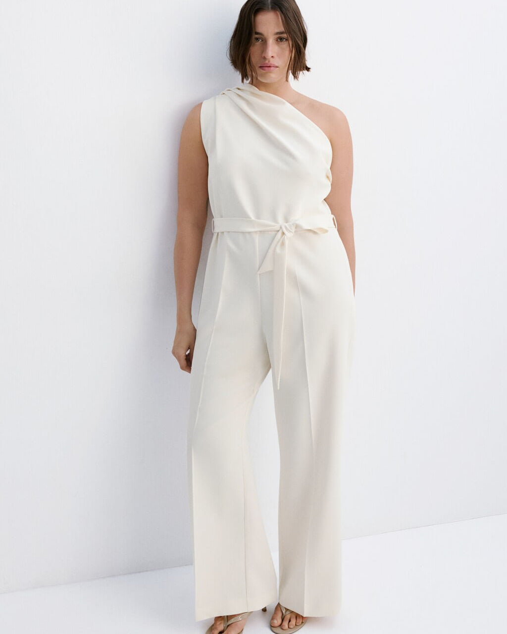 Color-Off white