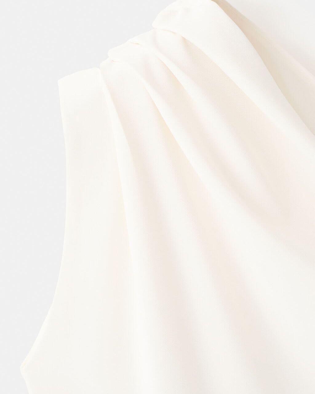 Color-Off white