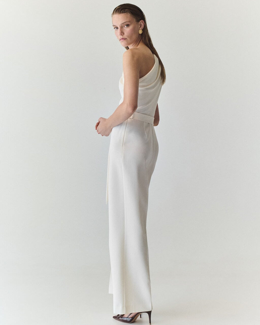 Color-Off white