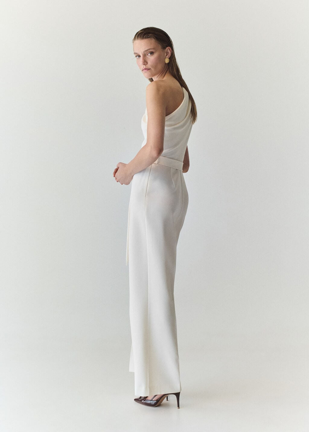 Color-Off white