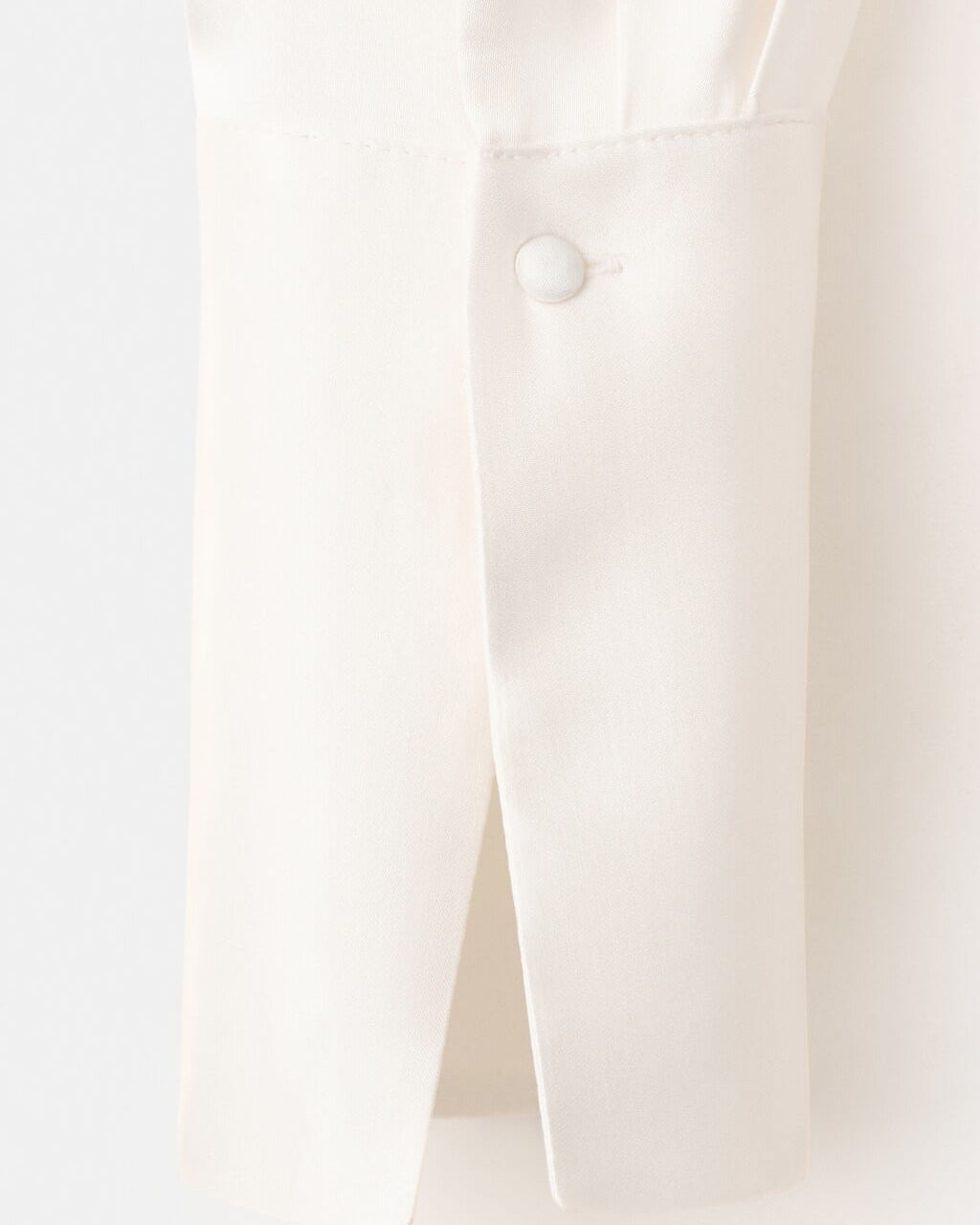 Color-Off white
