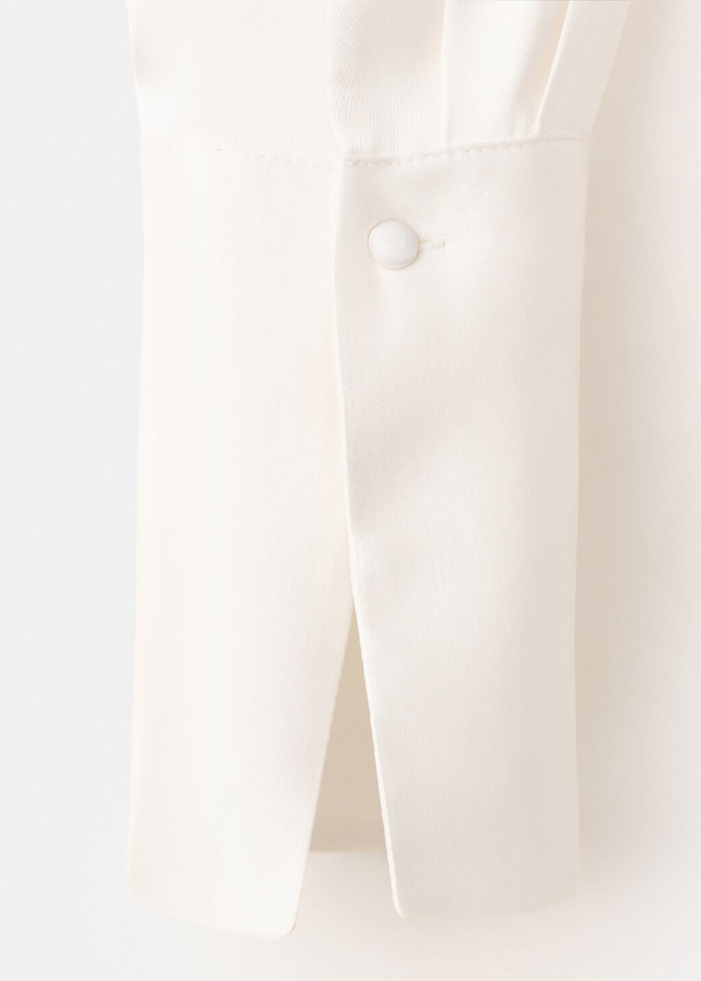 Color-Off white