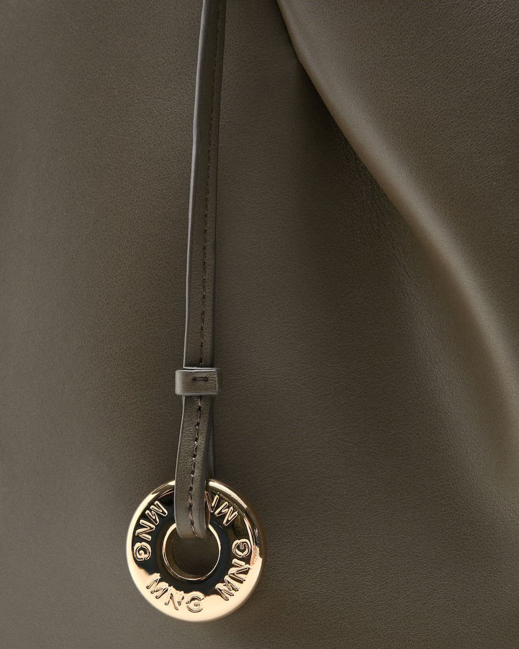 Color-Khaki