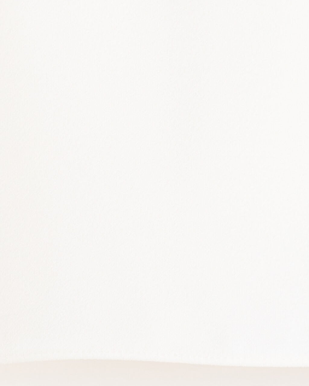Color-Off white