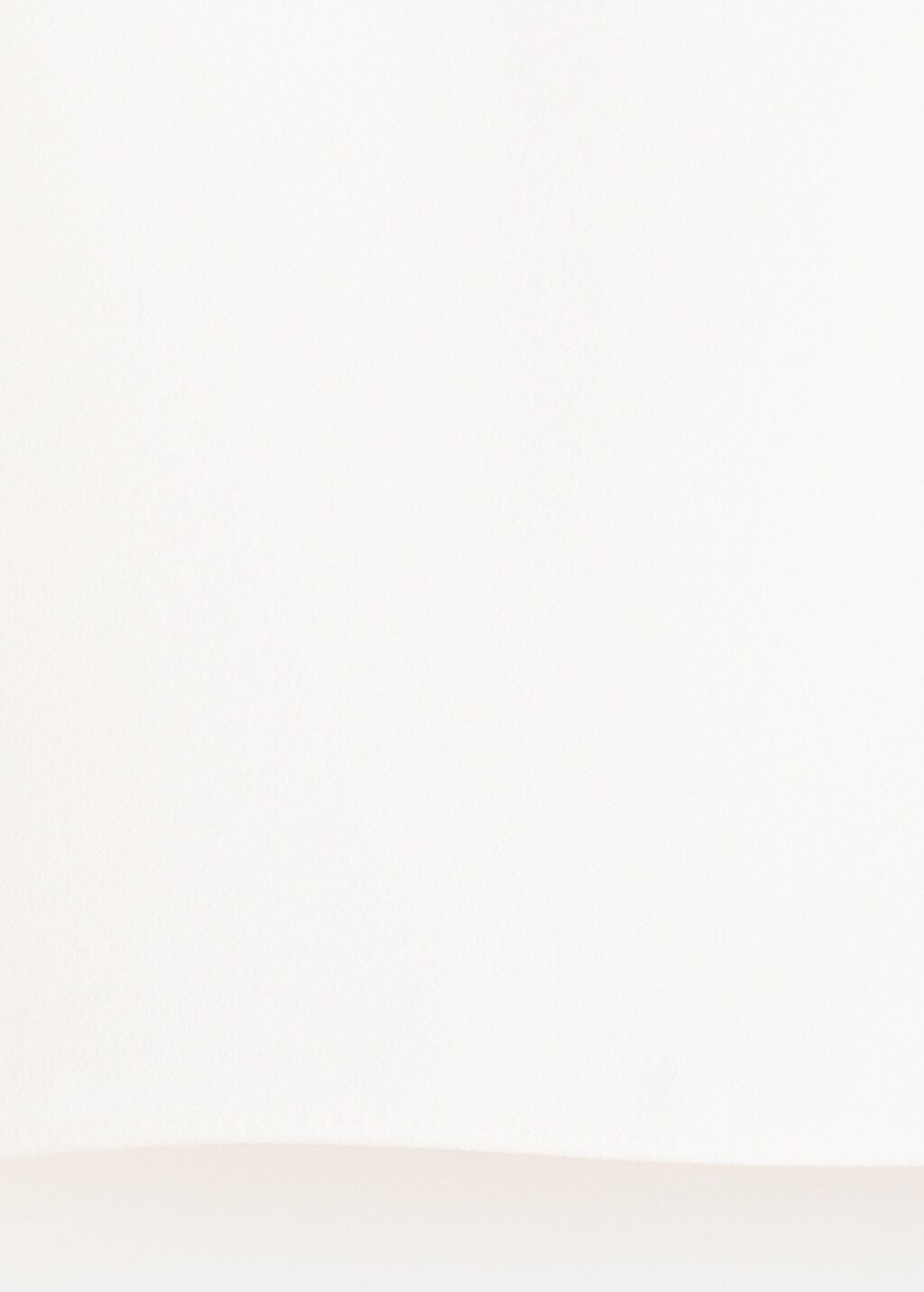 Color-Off white