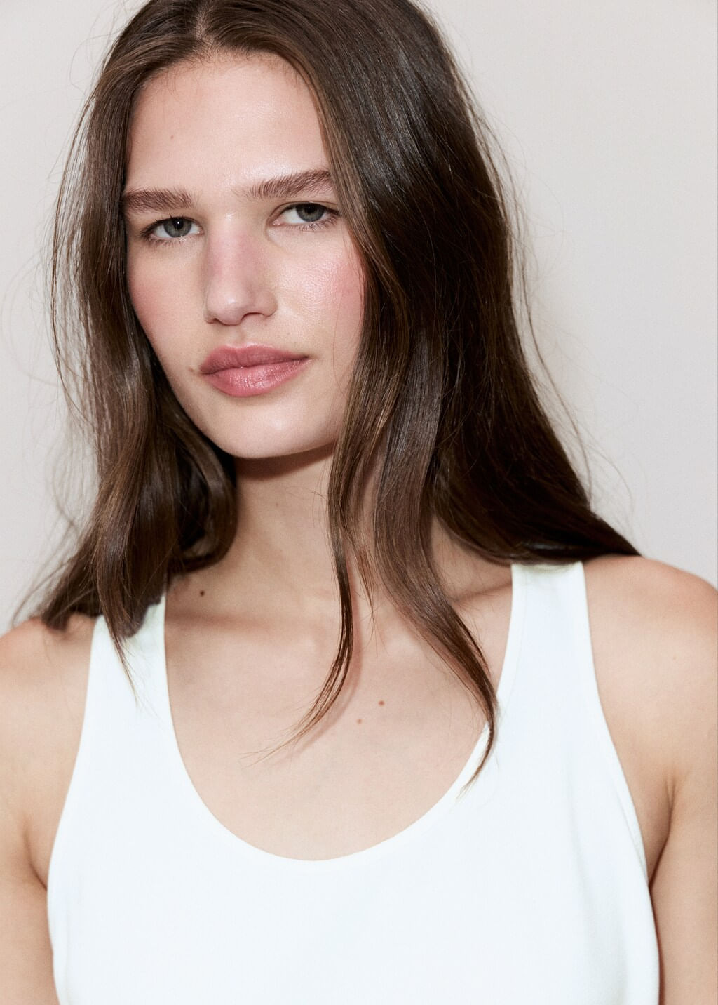 Color-Off white