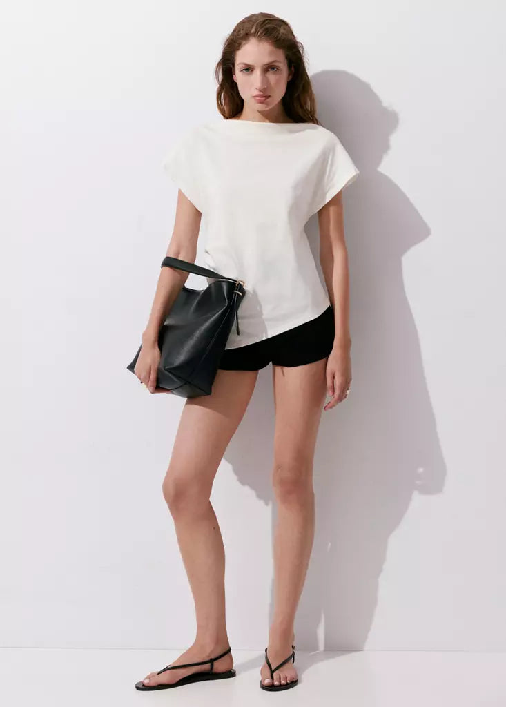 Color-Off white