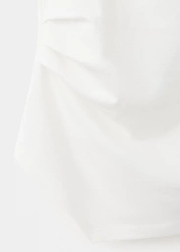 Color-Off white